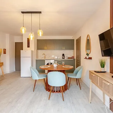 Le Cosy Bernard, Parking, Climatisation Chambre, Piscine Fermee Pour 2026 Apartment