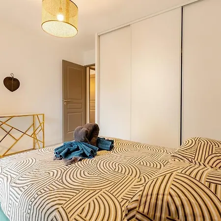 Le Cosy Bernard, Parking, Climatisation Chambre, Piscine Fermee Pour 2026 Apartment *